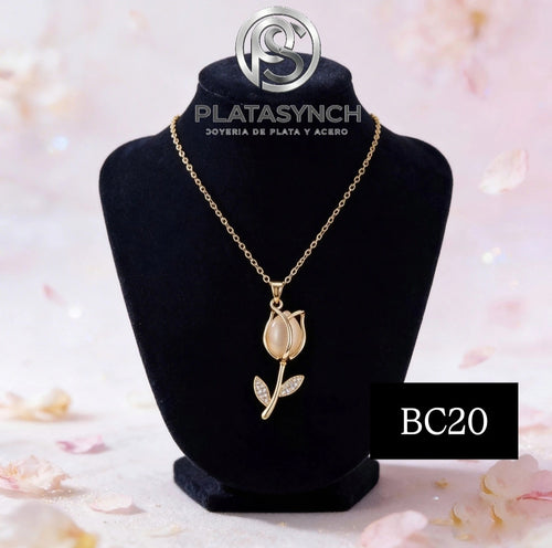 BC20 - Collar brass dije tulipan Crema con cristales en hojas