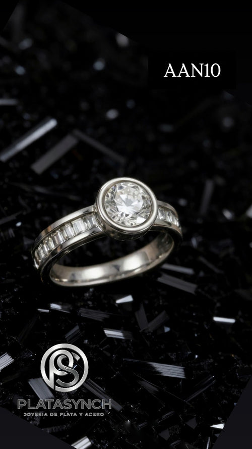 AAN10 - Anillo Acero plateado- piedra y de circoneas transtarentes