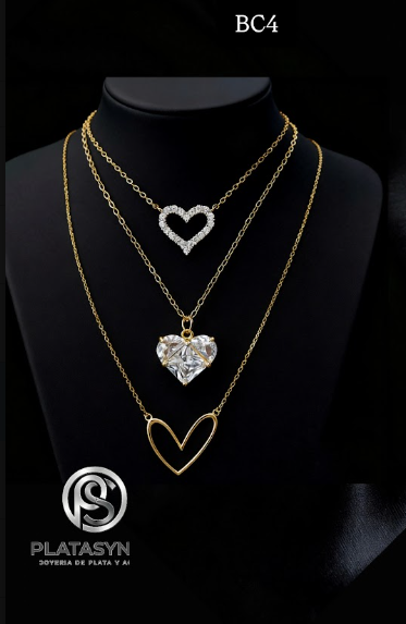 BC4 - Collar brass triple dorado 3 Corazones